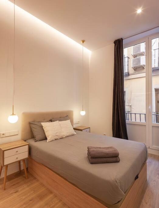 Centro III Calle Carrera De San Jeronimo 3Br 3Bh Madrid Exterior photo